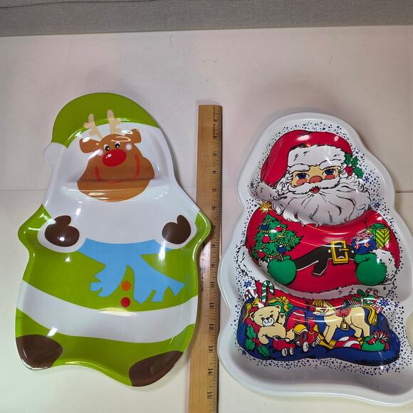 Lot of 2 Christmas Cookie Trays – Santa & Reindeer Shaped Plastic Serving Plates - Picture 8 of 8